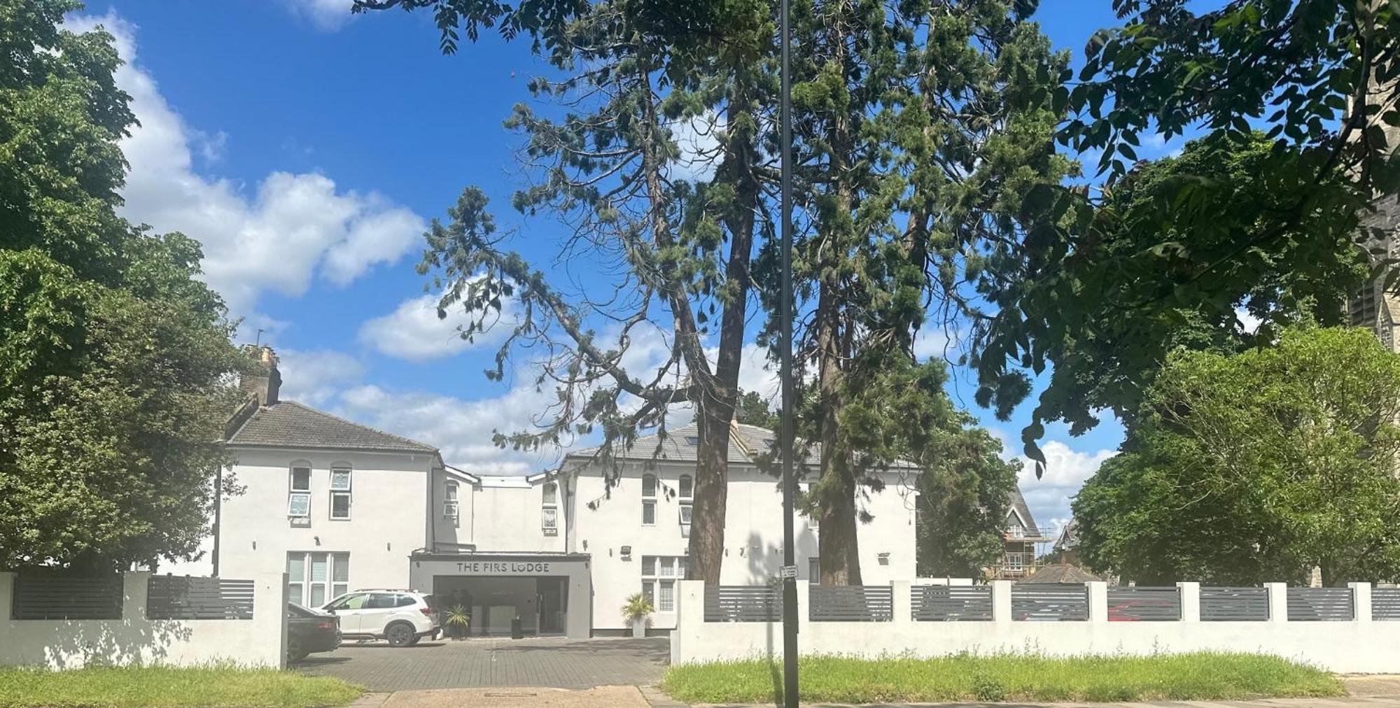 Oyo Firs Lodge London Heathrow Hounslow Exterior foto