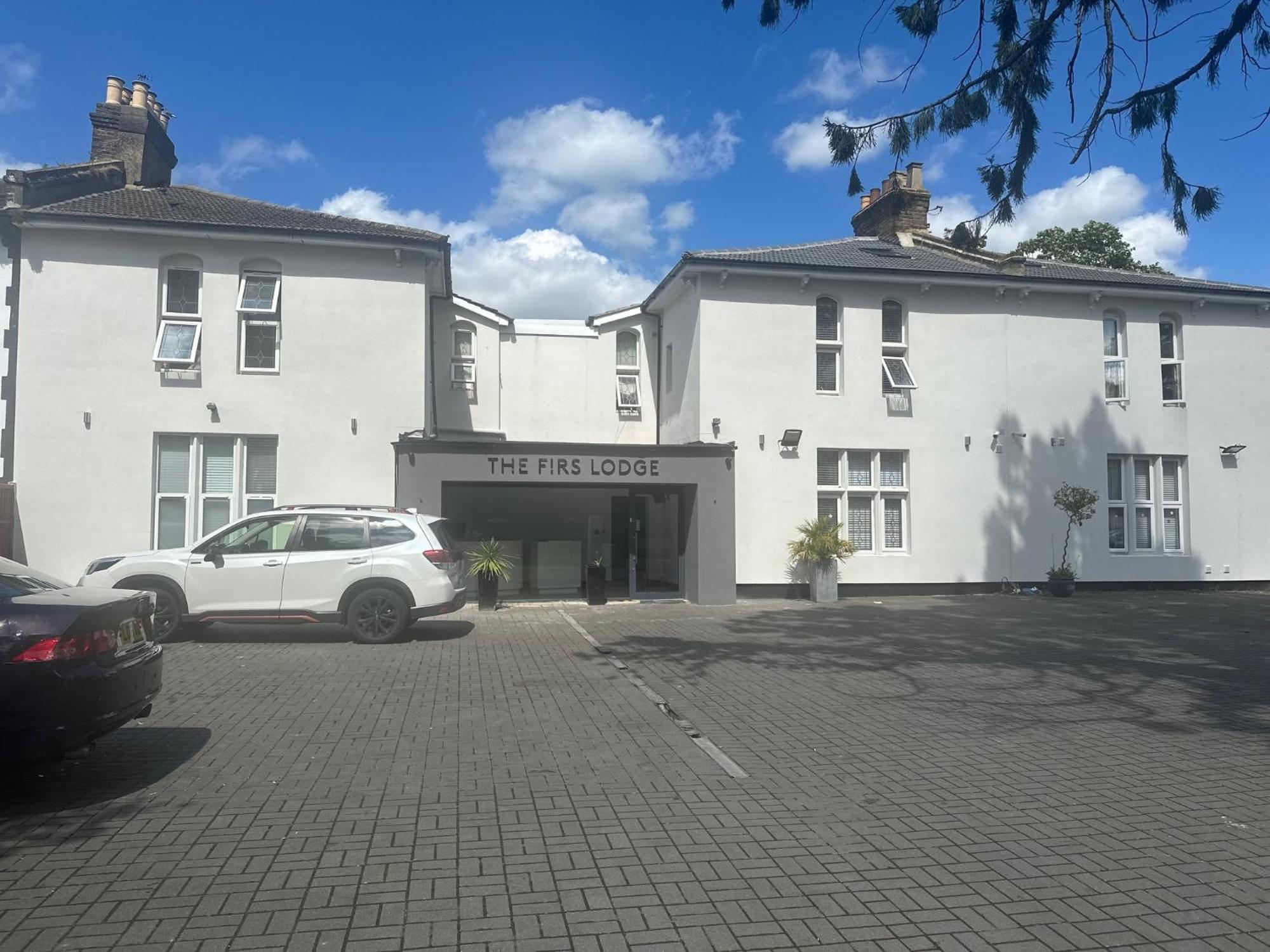Oyo Firs Lodge London Heathrow Hounslow Exterior foto