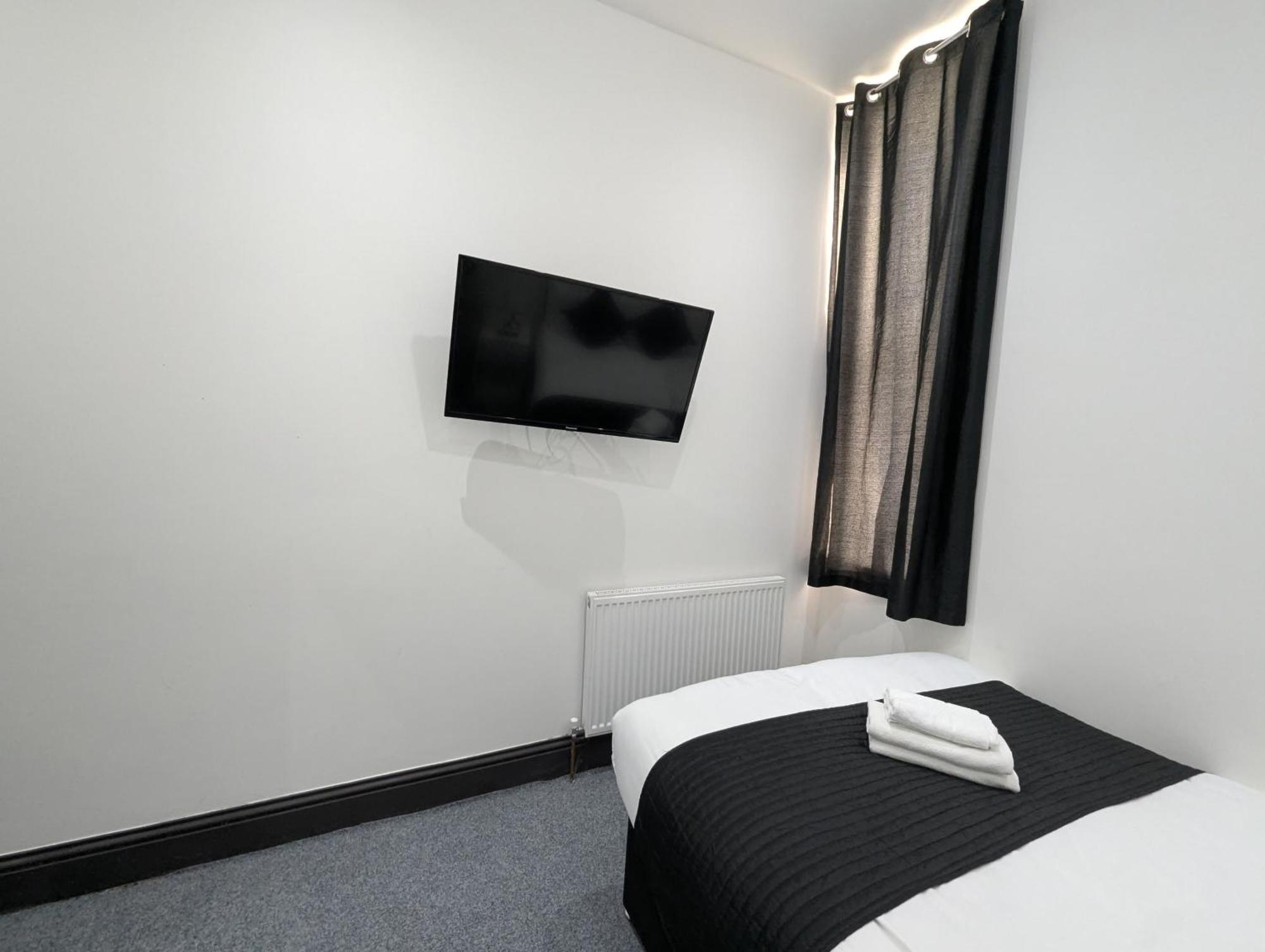 Oyo Firs Lodge London Heathrow Hounslow Exterior foto