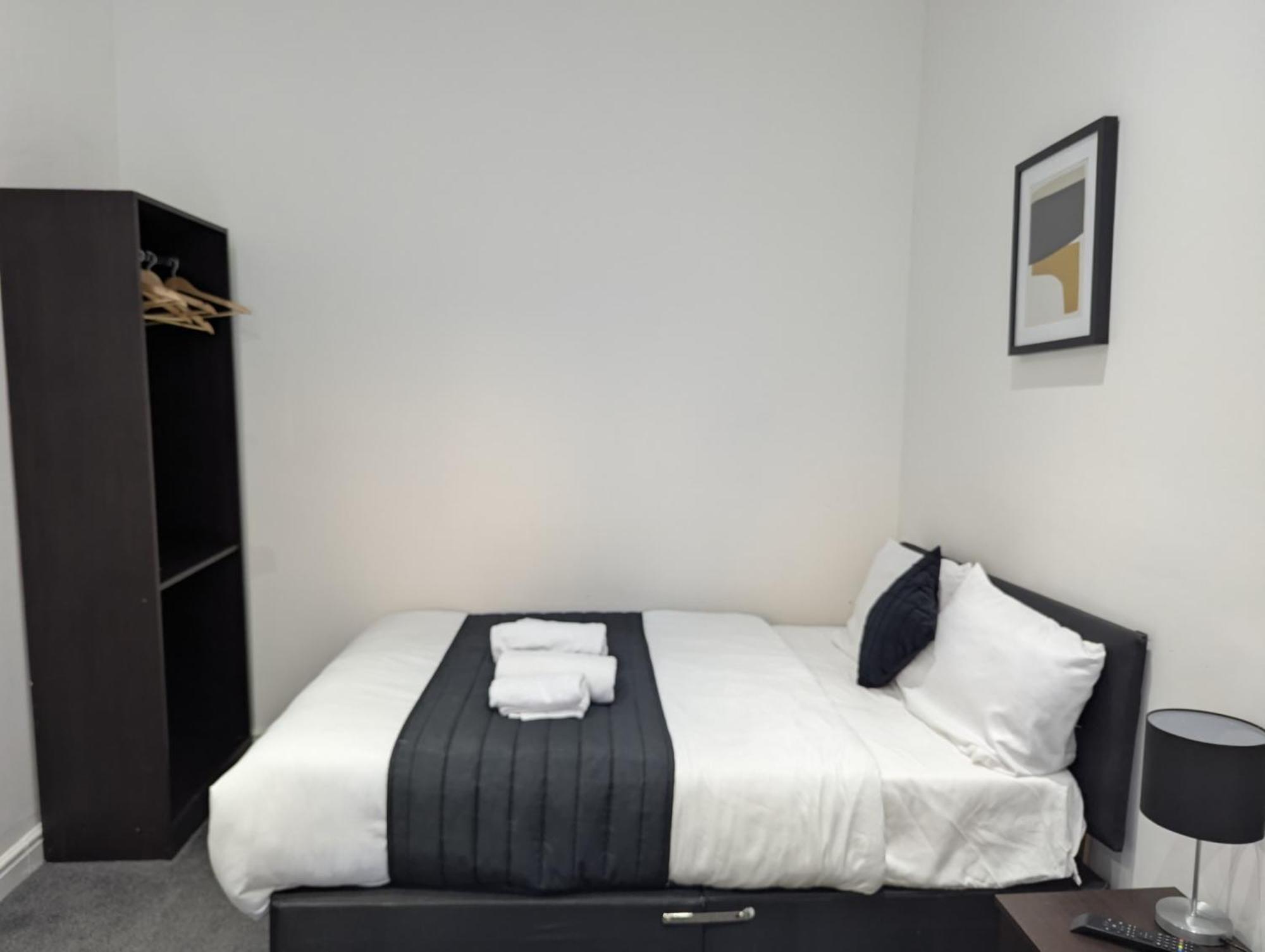Oyo Firs Lodge London Heathrow Hounslow Exterior foto