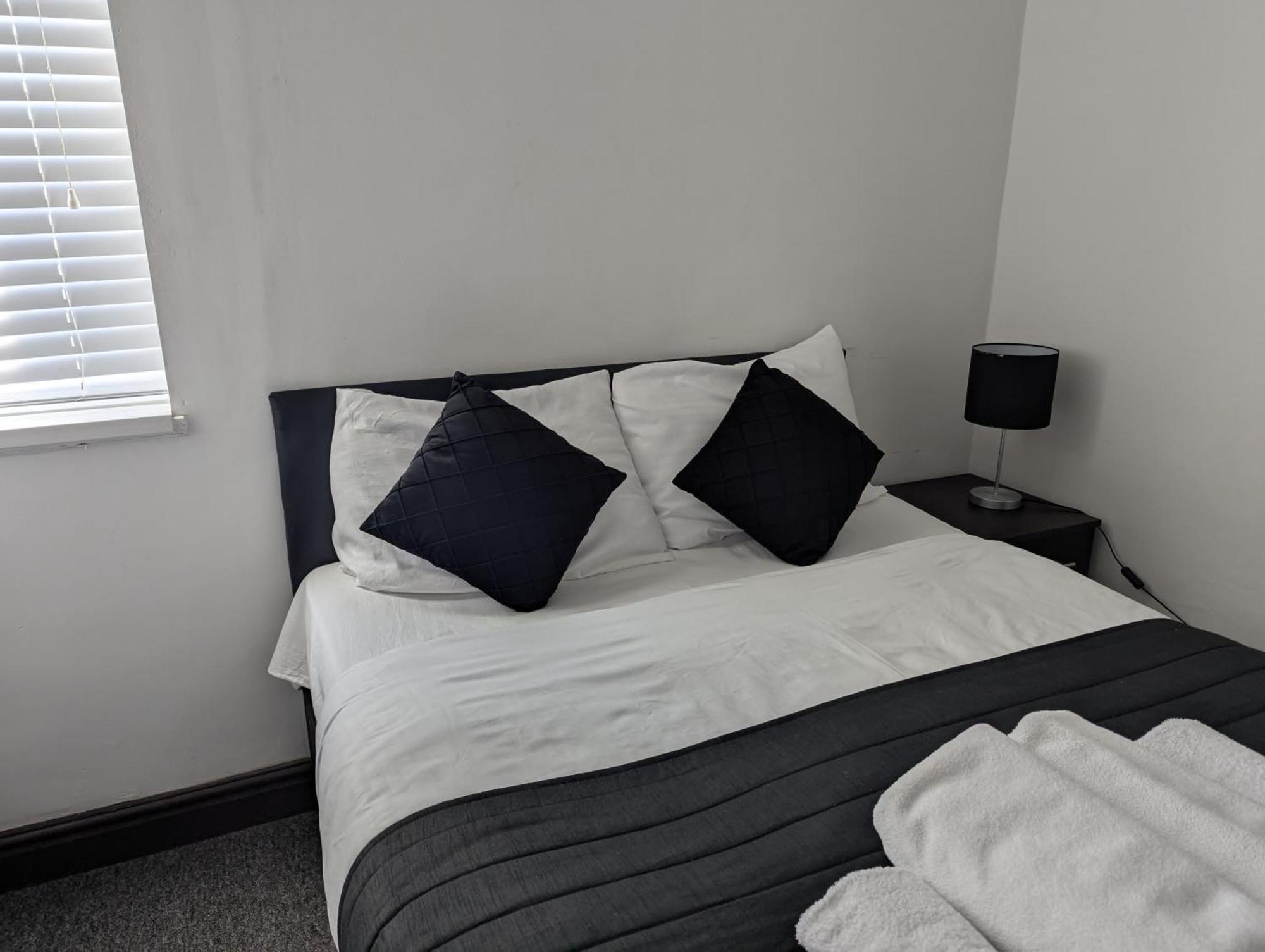 Oyo Firs Lodge London Heathrow Hounslow Exterior foto