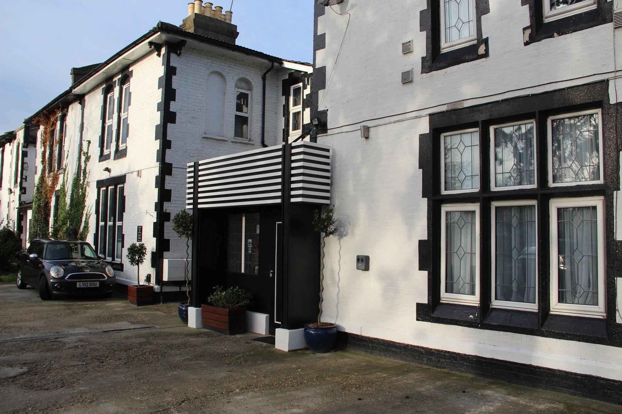 Oyo Firs Lodge London Heathrow Hounslow Exterior foto