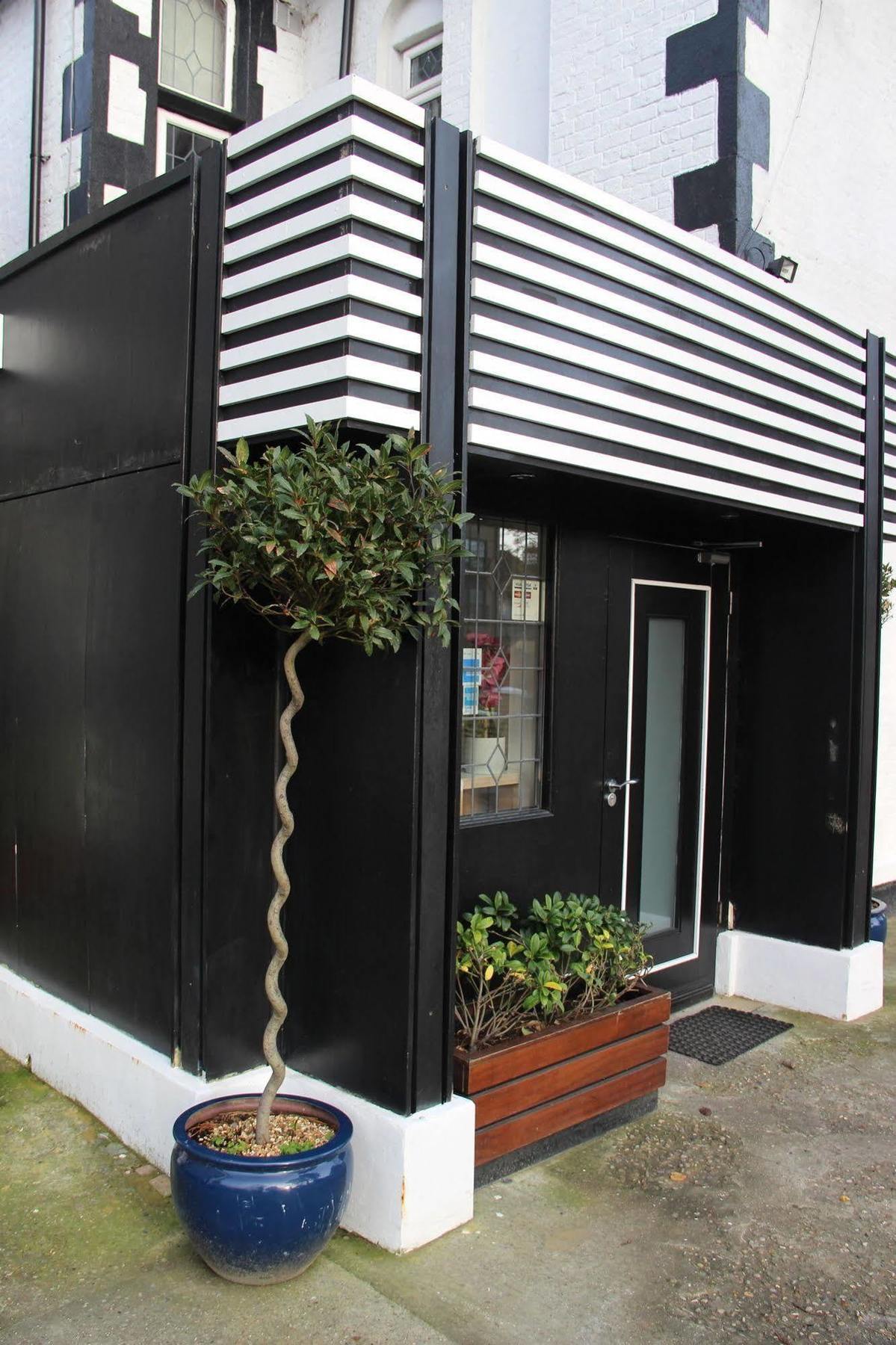 Oyo Firs Lodge London Heathrow Hounslow Exterior foto